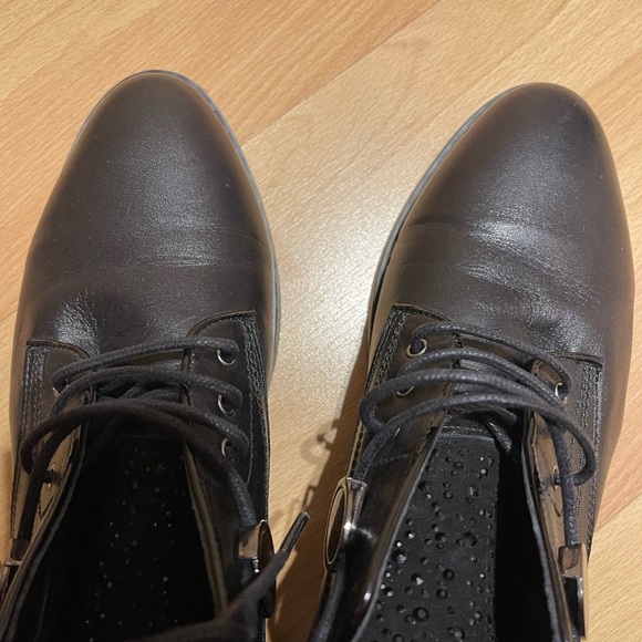 Short winter booties in perfect condition - Picture 3 of 6